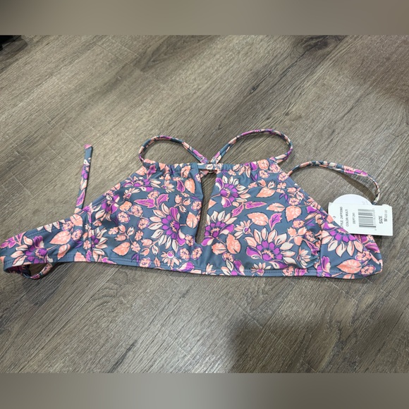 NWT bikini top - Picture 2 of 4